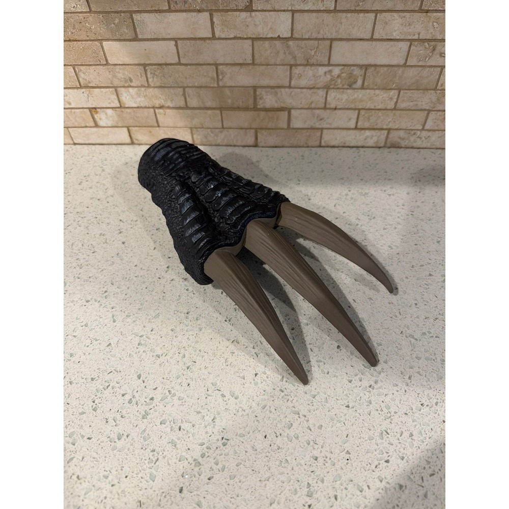 Jurassic World Therizinosaurus Claw Hand 10in Dino Slasher‎ Toy